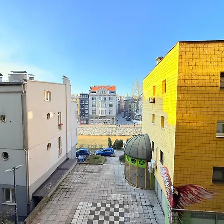 Center 3 Bedrooms Free Parking Сараево