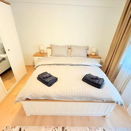 Center 3 Bedrooms Free Parking Сараево