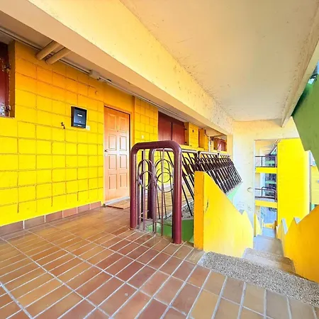 Center 3 Bedrooms Free Parking