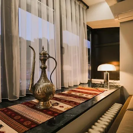 Апартаменты Center 3 Bedrooms Free Parking